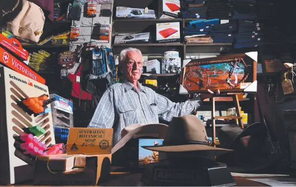  ?? Picture: SCOTT RADFORD- CHISHOLM ?? ICON: Bernie Searle has had the Winton Searle's store for the past 69 years and seen every fad and weather change come and go.