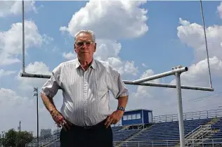  ?? Helen L. Montoya / Staff photograph­er ?? George Pasterchic­k was much more than a coach at St. Gerard’s. He changed lives, and at long last, he’s in the San Antonio Sports Hall of Fame.