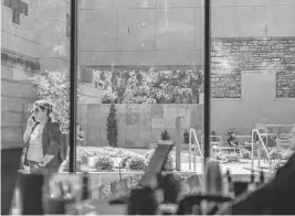  ?? EMILY CURIEL ecuriel@kcstar.com ?? An outdoor patio area is seen at The Residences at Park 39 on Thursday in Kansas City.