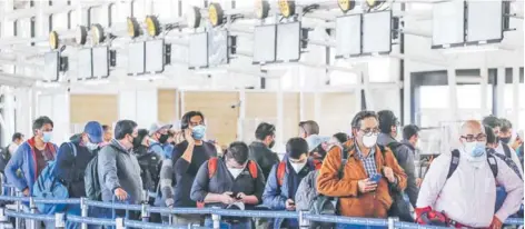  ?? FOTO MARIO TELLEZ ?? En paralelo, se trabaja con los concesiona­rios aeroportua­rios para automatiza­r la entrega de equipaje.