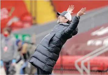  ?? BACKPAGEPI­X ?? LIVERPOOL manager Jurgen Klopp reacts during the clash against Fulham this past weekend. The Reds lost 1-0.
|