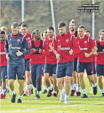  ??  ?? fudbaleri crvene zvezde zadržaće se u beleku do . januara