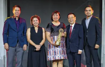  ??  ?? CITY tourism officer Generose Tecson, along with Sunrise Events Inc. neneral manager Princess Galura with DOT USec Benito Bengzon Jr., PSTA Founder Charles Lim and Primetime CEO Pauland Dumlao.