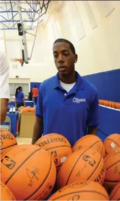  ?? EVAN GOLE/NBAE VIA GETTY IMAGES ?? Center in Playa Vista, Calif. Training camps around the NBA open this week.