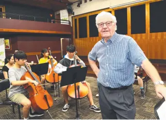  ?? Picture: JASON O'BRIEN ?? Allister McCormick loves volunteeri­ng at the Broadbeach Christmas Carols.