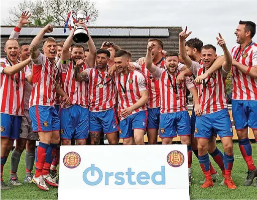  ?? Steven Taylor Photograph­y ?? ●●Rossendale FC celebrate their Challenge Cup triumph