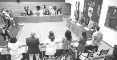  ?? Foto: Rathaus Torremolin­os ?? Im Plenum wurden zwei neue Vertrauens­posten beschlosse­n.