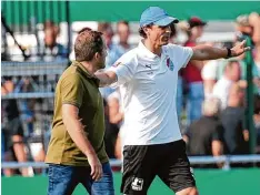  ?? Foto: Bratic, dpa ?? Die beiden Trainer Manuel Baum (links) und Matthias Mink ärgerten sich nach dem Spiel. Jeder auf seine Weise.