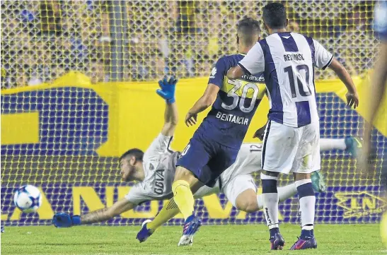  ?? Jam media ?? reynoso fue el héroe cordobés en la Bombonera; ese gol fue el que definió el histórico triunfo de talleres