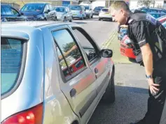  ??  ?? City council enforcemen­t officers outside Wincheap Primary School