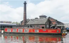  ?? ?? Volunteers from the Wirral Community Narrow Boat Trust will be giving trips on Over the Rainbow.