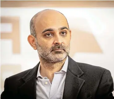  ?? /Thomas Lohns/Getty Images ?? Shared humanity: Writer Mohsin Hamid at the Frankfurt Book Fair in Frankfurt, Germany, on October 18 2022. In his book, he tackles loss of identity and the psychology of transforma­tion.