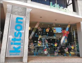  ?? Luis Sinco Los Angeles Times ?? HIGHER credit card rates are “another survival challenge” for Kitson clothing and accessorie­s stores in L.A. and Pacific Palisades, said owner Fraser Ross.