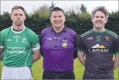  ?? (Pic: P O’Dwyer) ?? Referee Denis Motherway with captains, Emmett Sheehan (Glanworth) and Gary McCarthy (St Vincents), before the McCarthy Insurance Cork Division 4 IFL tie in Glanworth on Sunday.