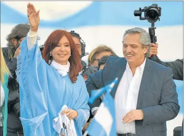  ?? CAMARA ELECTORAL NACIONL ?? FORMULA. Si ganan, Fernández y CFK volverán a mostrarse juntos ante miles de militantes.