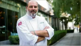  ??  ?? Le chef étoilé, Daniel Ettlinger, inspiré notamment, dans son art culinaire, par la truffe noire du Périgord, sera présent au marché de la truffe de Contes ce samedi.
