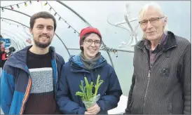  ?? (Pic: John Ahern) ?? Glenville based vegetable grower, Mossie Buckley (right) pictured with Eoghan O’Leary and Amy Shields at last Saturday’s Killavulle­n Farmers’ Market.