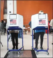  ?? EARL WILSON / NEW YORK TIMES FILE (2020) ?? Voters cast their ballots during early voting Oct. 27, 2020, in New York.