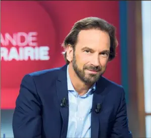  ??  ?? François Busnel : « Dans certaines émissions, les auteurs sont convoqués à un tribunal. Cela ne grandit ni la télévision, ni la littératur­e, ni la démocratie ».