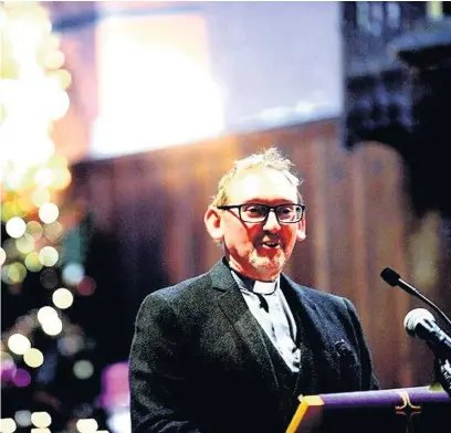  ??  ?? Reverend Peter Lewis speaks at the RCT Mayor’s Civic Carol Service, held at St Catherine’s Church, Pontypridd