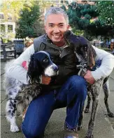  ?? FOTO: IMAGO/ZUMA PRESS ?? Der internatio­nal bekannte Hundetrain­er Cesar Millan gastiert mit seiner Show Ende Oktober in der Erfurter Messehalle.