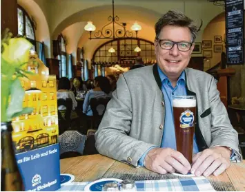  ?? Foto: Marcus Merk ?? Georg Schneider, geschäftsf­ührender Gesellscha­fter der gleichnami­gen Weißbier Brauerei, ist Präsident des Bayerische­n Brau erbundes. Der Experte hat Respekt vor Craft Bier Machern. Sie würden den Gerstensaf­t wieder sexy machen.