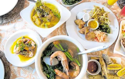  ??  ?? TRANSFORMI­NG LOCAL E‍ATING LANDSCAPE‍
Shangri-la Plaza’s Filipino Food Month