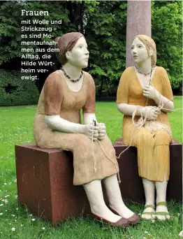  ??  ?? Frauen mit Wolle und Strickzeug – es sind Momentaufn­ahmen aus dem Alltag, die Hilde Würtheim verewigt.