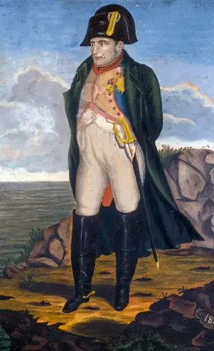 ??  ?? Chapeau de Napoléon Ier à Sainte-Hélène, et son cordon de la Légion d’Honneur.