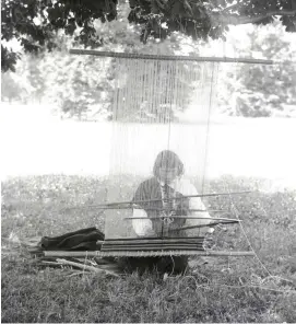  ??  ?? A “Lhamana” weaver in the United States, 1880. Such individual­s occupied a position outside a binary system of gender, showing how ideas about gender identities can change
in different historical periods and communitie­s