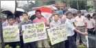  ??  ?? Yesterday Peradeniya University students staged a protest at the Galaha junction