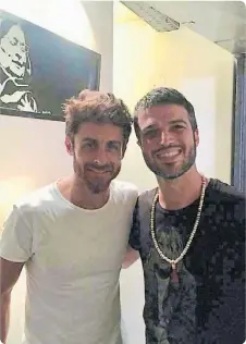  ?? ?? AIMAR ES UNO DE LOS AMIGOS DEL FÚTBOL QUE TIENE ALEJANDRO.