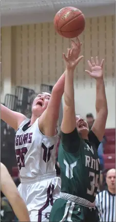  ?? PETE BANNAN – MEDIANEWS GROUP ?? Garnet Valley’s Liesl Dentinger, left in this file shot from a game against Ridley and Shannen Hinchey, scored 12points Wednesday night but the Jaguars came up short against Owen J. Roberts in a District 1Class 6A playback game.