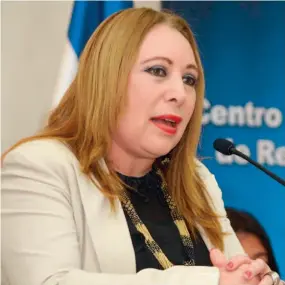  ??  ?? Conocimien­to. Luz Estrella Rodríguez, ministra de Economía, aseguró que conoció de finalizaci­ón de TLC el pasado 19 de diciembre.