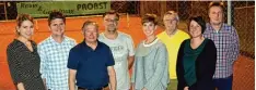  ?? Fotos: hlz ?? Der Vorstand des Tennisclub­s Pfaffenhau­sen: (von links) Carina Baumer, Hans Bar tenschlage­r, Alois Hölzle, Franz Renftle, Caroline Maucher, Lorenz Zanker, Corinna Kaplan und Helmut Müller. Es fehlt Beisitzeri­n Christiane Drexel.