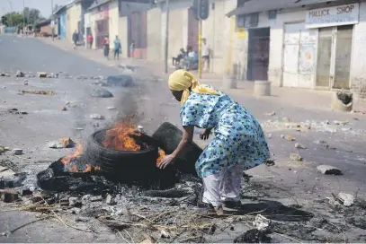  ?? Pictures: Tracy Lee Stark ?? CALL FOR PROTECTION. Young and old took to the streets to protest last week.