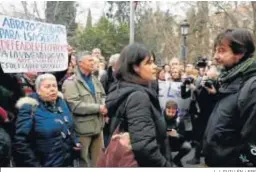  ?? J. J. GUILLÉN / EFE ?? Isabel Serra, acompañada de Rafa Mayoral, ayer a su llegada al TSJM.