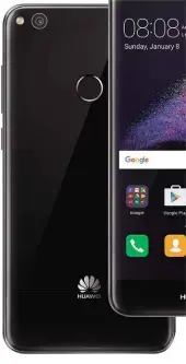  ??  ?? ABOVE Ignore the Huawei logo at the bottom and this phone is reminiscen­t of the Piano Black iPhone 7