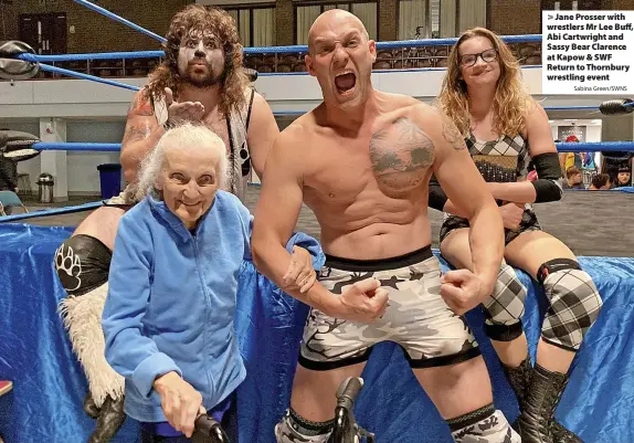  ?? Sabina Green/SWNS ?? Jane Prosser with wrestlers Mr Lee Buff, Abi Cartwright and Sassy Bear Clarence at Kapow & SWF Return to Thornbury wrestling event