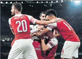  ?? FOTO: EFE ?? El Arsenal remontó y estará en octavos de final de la Europa League