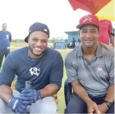  ??  ?? Robinson Canó junto a su instructor Luis Mercedes.