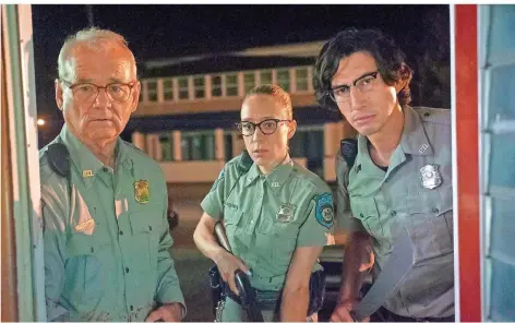  ?? FOTO: FREDERICK ELMES /FOCUS FEATURES/UPI/DPA ?? Auf Zombie-Jagd: Bill Murray (links), Chloë Sevigny und Adam Driver in Jim Jarmuschs Eröffnungs­film „The dead don’t die“.