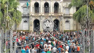  ?? FLÁVIO TAVARES/HOJE EM DIA–6/6/2018 ?? Crise estadual. Servidores de Minas fizeram protesto em junho por salários atrasados
