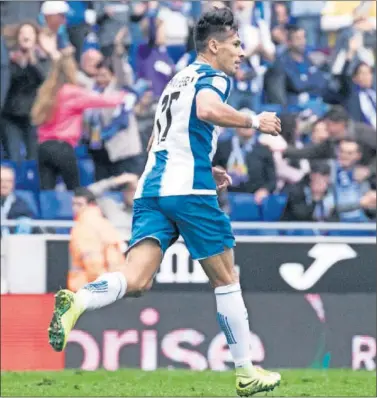  ??  ?? EL ÚNICO TANTO DE UN SUPLENTE. Hernán Pérez celebra su gol ante el Eibar, tras entrar de refresco.