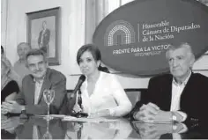  ??  ?? Presionan. Kirchner sostuvo que esto es un plan orquestado por Mauricio Macri, presidente argentino con quien está confrontad­a.