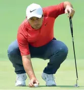  ?? (Lapresse) ?? Azzurro Francesco Molinari, 35 anni, prende le misure per un colpo sul green