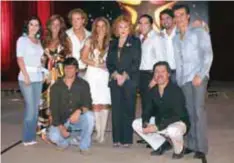  ?? | CUARTOSCUR­O ?? En 2007, Galindo presentó junto a su hermano Rubén el reality Los 5 Magníficos, en la que participar­on Lidia Ávila, Liz Vega, Eugenio Siller, Niurka, el Hijo del Perro Aguayo, Arturo Carmona y Adrián Uribe.