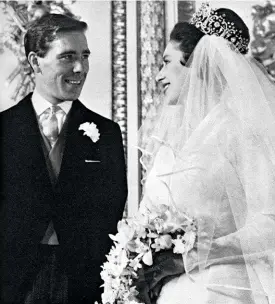  ??  ?? ABOVE: Antony Armstrong-Jones and Princess Margaret were married at Westminste­r Abbey on May 6, 1960. BELOW: Lord Snowdon looks on as his wife takes a photo.