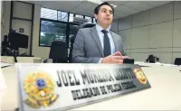  ?? Marcos Zanutto ?? Natural de Fernandópo­lis (SP), Joel Moreira Ciccotti faz sua terceira passagem pela delegacia da PF em Londrina