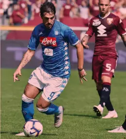  ?? ANSA-LAPRESSE ?? Simone Verdi, 26 anni, attaccante, tre presenze stagionali 1 gol in azzurro; a destra Kevin Malcuit, 27 anni, due presenze col Napoli